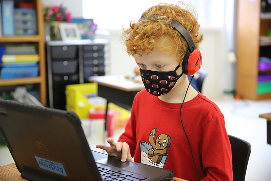 Student in face mask