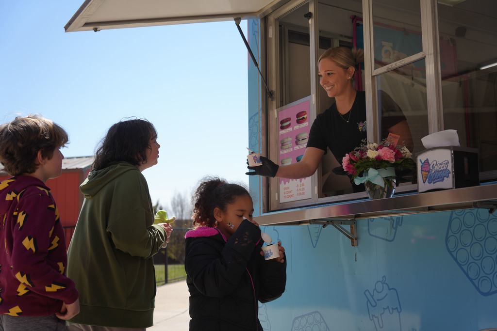 Sweet Scoops Blender Bar